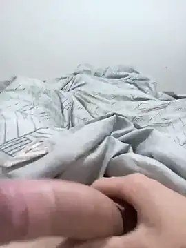 joeh2812 online show from October 10, 2025, 7:51 am