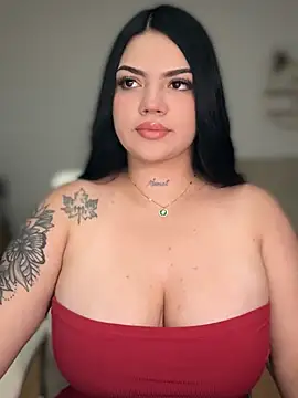 dulcemarianh  online show from June 26, 2026, 5:34 am