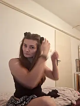 Snapshot of Nika_aa chatting on November 29, 2025, 5:38 pm Nika aa online show from November 29, 2025, 5:38 pm