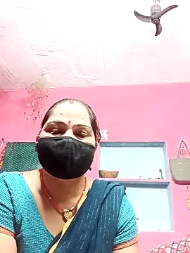 Snapshot of Ut_kanchna chatting on October 29, 2025, 12:13 am Ut kanchna online show from October 29, 2025, 12:13 am