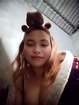 Snapshot of Rabbit-small chatting on February 10, 2026, 2:21 pm Rabbit-small online show from February 10, 2026, 2:21 pm