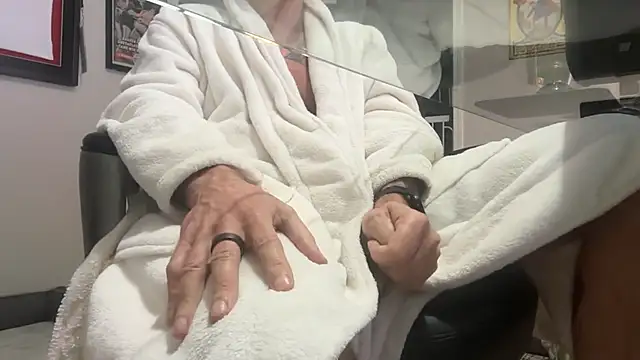 Crazy Mike1 online show from January 9, 2026, 7:04 pm