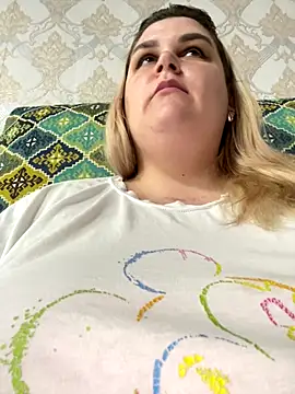 Snapshot of Vita6777 chatting on November 3, 2025, 9:32 am Vita6777 online show from November 3, 2025, 9:32 am