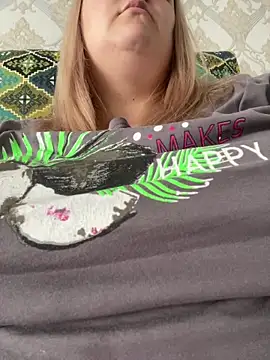 Snapshot of Vita6777 chatting on November 6, 2025, 8:04 am Vita6777 online show from November 6, 2025, 8:04 am