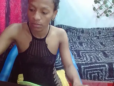 Snapshot of Melani_ebony chatting on November 29, 2025, 1:14 pm Melani ebony online show from November 29, 2025, 1:14 pm