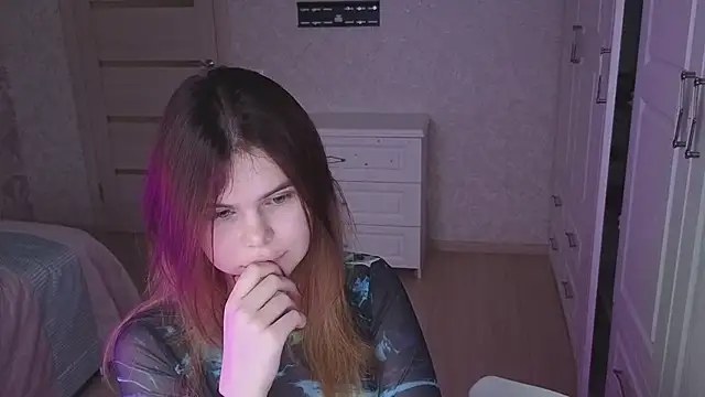 Snapshot of EricaThompson chatting on October 30, 2025, 12:39 pm EricaThompson online show from October 30, 2025, 12:39 pm