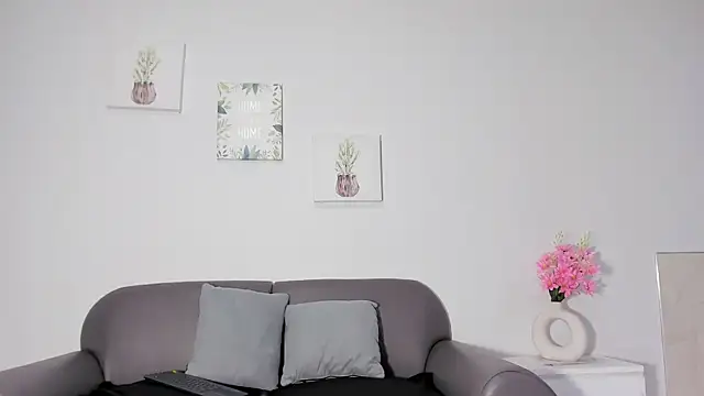 Snapshot of susan_hotmilf chatting on October 17, 2025, 11:46 am susan hotmilf online show from October 17, 2025, 11:46 am