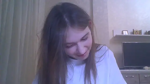 Snapshot of CeyaLier chatting on October 8, 2025, 8:06 pm CeyaLier online show from October 8, 2025, 8:06 pm
