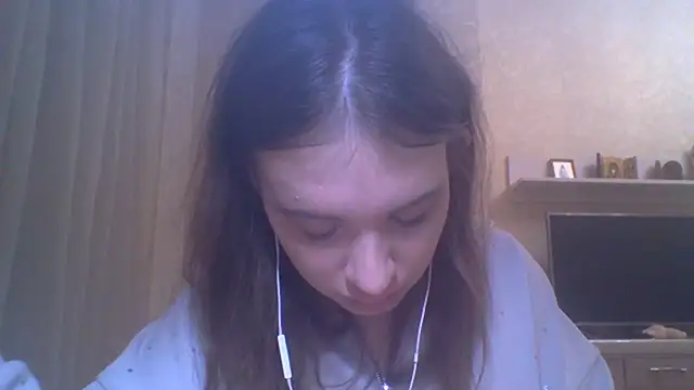 Snapshot of CeyaLier chatting on October 14, 2025, 4:08 pm CeyaLier online show from October 14, 2025, 4:08 pm