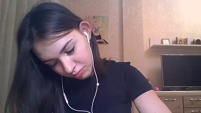 Snapshot of CeyaLier chatting on November 6, 2025, 5:47 pm CeyaLier online show from November 6, 2025, 5:47 pm