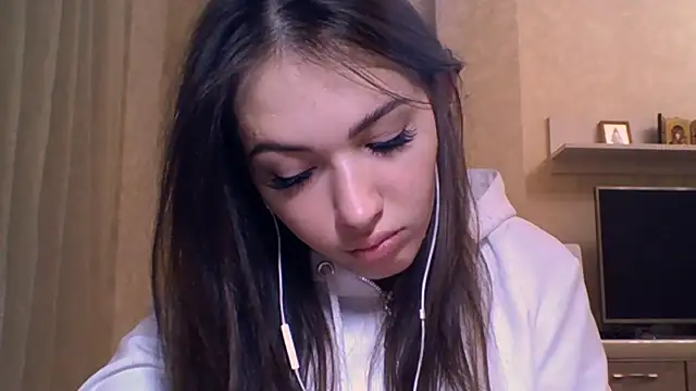 Snapshot of CeyaLier chatting on November 14, 2025, 5:11 pm CeyaLier online show from November 14, 2025, 5:11 pm