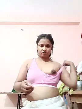 Snapshot of Megla879 chatting on October 12, 2025, 7:24 pm Megla879 online show from October 12, 2025, 7:24 pm