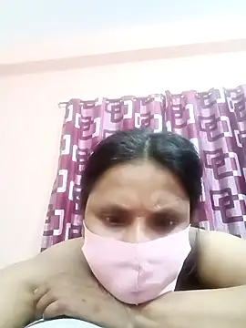 Snapshot of Megla879 chatting on October 31, 2025, 3:35 pm Megla879 online show from October 31, 2025, 3:35 pm