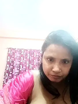 Snapshot of Megla879 chatting on November 1, 2025, 3:41 am Megla879 online show from November 1, 2025, 3:41 am