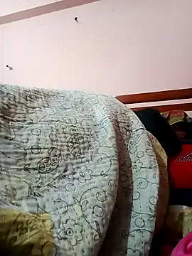 Snapshot of Megla879 chatting on November 3, 2025, 12:02 am Megla879 online show from November 3, 2025, 12:02 am