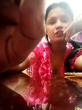 Snapshot of Megla879 chatting on November 5, 2025, 1:16 am Megla879 online show from November 5, 2025, 1:16 am