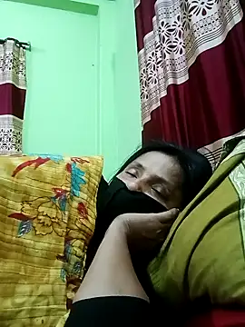 Snapshot of Megla879 chatting on November 13, 2025, 3:55 pm Megla879 online show from November 13, 2025, 3:55 pm