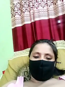 Snapshot of Megla879 chatting on November 14, 2025, 4:06 pm Megla879 online show from November 14, 2025, 4:06 pm