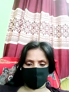 Snapshot of Megla879 chatting on November 15, 2025, 5:42 pm Megla879 online show from November 15, 2025, 5:42 pm