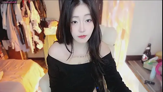 Snapshot of Ennaily chatting on November 7, 2025, 6:24 am Ennaily online show from November 7, 2025, 6:24 am