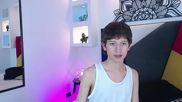 Snapshot of Emo_Boy_ chatting on February 3, 2026, 3:26 am Emo Boy online show from February 3, 2026, 3:26 am