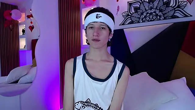 Snapshot of Emo_Boy_ chatting on February 12, 2026, 8:15 pm Emo Boy online show from February 12, 2026, 8:15 pm