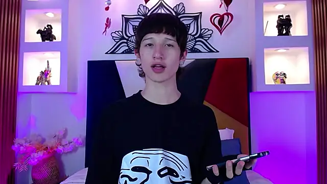 Snapshot of Emo_Boy_ chatting on February 14, 2026, 8:05 pm Emo Boy online show from February 14, 2026, 8:05 pm