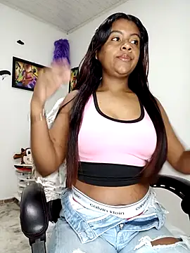 Snapshot of vannesitha25 chatting on October 18, 2025, 6:30 pm vannesitha25 online show from October 18, 2025, 6:30 pm