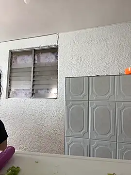 Snapshot of Emilycollei chatting on October 15, 2025, 2:28 pm Emilycollei online show from October 15, 2025, 2:28 pm