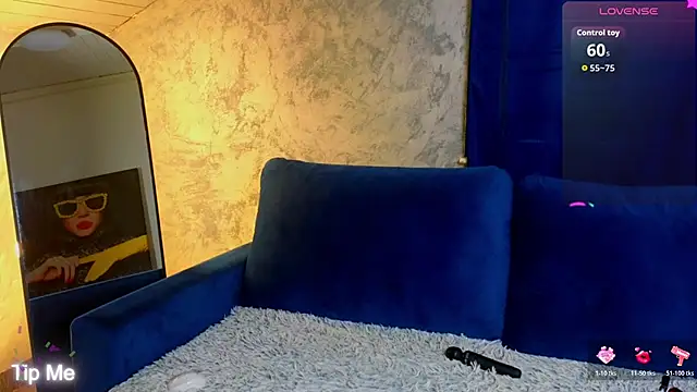 Snapshot of _YourSubmissive_ chatting on July 4, 2026, 5:02 am YourSubmissive online show from July 4, 2026, 5:02 am
