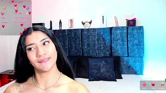 Snapshot of Kiim_Owens chatting on November 7, 2025, 12:05 pm Kiim Owens online show from November 7, 2025, 12:05 pm