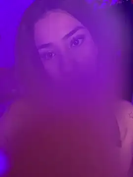 Snapshot of Kiim_Owens chatting on November 23, 2025, 7:13 pm Kiim Owens online show from November 23, 2025, 7:13 pm