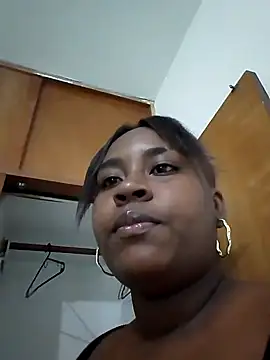 Snapshot of NaomiGrace_ chatting on October 12, 2025, 10:47 am NaomiGrace online show from October 12, 2025, 10:47 am