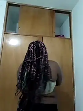 Snapshot of NaomiGrace_ chatting on October 24, 2025, 10:55 am NaomiGrace online show from October 24, 2025, 10:55 am