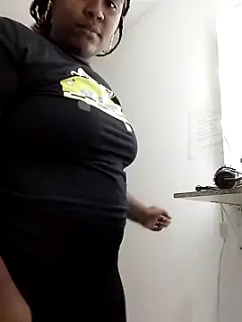 Snapshot of NaomiGrace_ chatting on October 30, 2025, 11:00 am NaomiGrace online show from October 30, 2025, 11:00 am