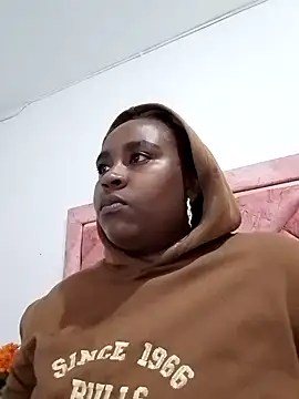 Snapshot of NaomiGrace_ chatting on November 20, 2025, 10:59 am NaomiGrace online show from November 20, 2025, 10:59 am