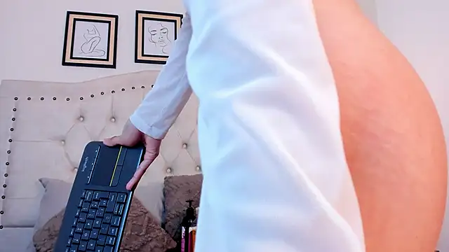 Snapshot of amely_santana chatting on November 7, 2025, 7:58 pm amely santana online show from November 7, 2025, 7:58 pm