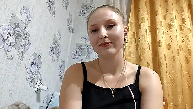 Snapshot of AlexisBaIler chatting on October 8, 2025, 11:52 am AlexisBaIler online show from October 8, 2025, 11:52 am