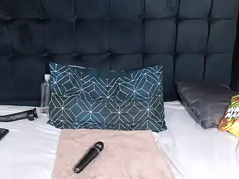 CaramelBootty online show from November 16, 2025, 5:24 am