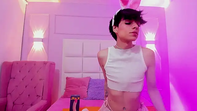 Baby Lannie online show from October 18, 2025, 3:31 am