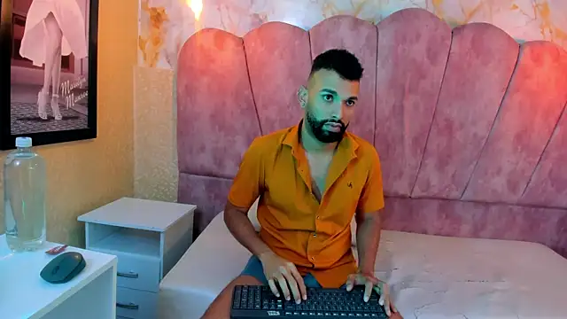 onlymen2025 online show from October 10, 2025, 11:53 am