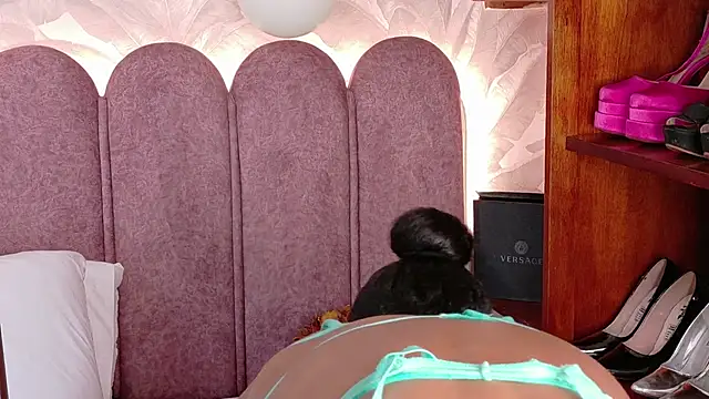 Snapshot of Bella-Torres chatting on November 28, 2025, 5:10 am Bella-Torres online show from November 28, 2025, 5:10 am