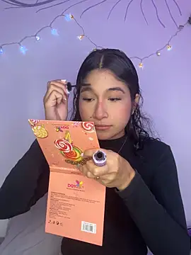 Snapshot of Ariasex_ chatting on October 28, 2025, 12:19 pm Ariasex online show from October 28, 2025, 12:19 pm