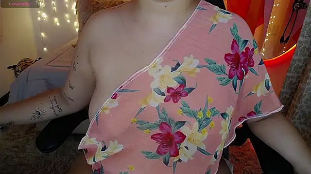 Snapshot of krishnaveni__ chatting on October 15, 2025, 11:54 am krishnaveni online show from October 15, 2025, 11:54 am