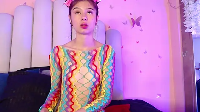 Snapshot of SweetRenata_ chatting on October 16, 2025, 11:22 am SweetRenata online show from October 16, 2025, 11:22 am