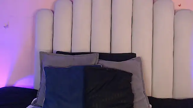 Snapshot of SweetRenata_ chatting on November 27, 2025, 11:23 am SweetRenata online show from November 27, 2025, 11:23 am