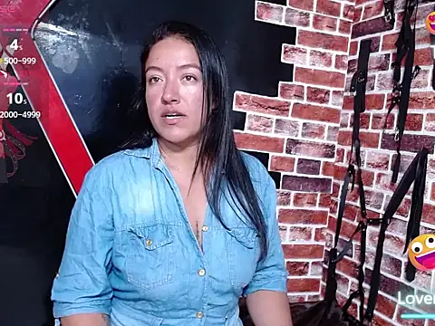 Snapshot of candy_mia_1 chatting on October 8, 2025, 10:29 pm candy mia 1 online show from October 8, 2025, 10:29 pm