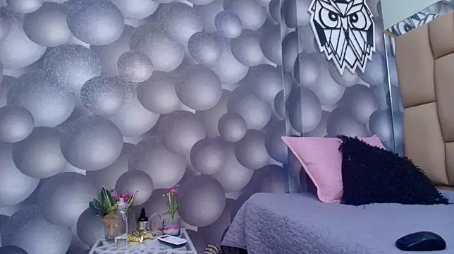 Snapshot of hannah_teehn chatting on October 15, 2025, 7:14 pm hannah teehn online show from October 15, 2025, 7:14 pm