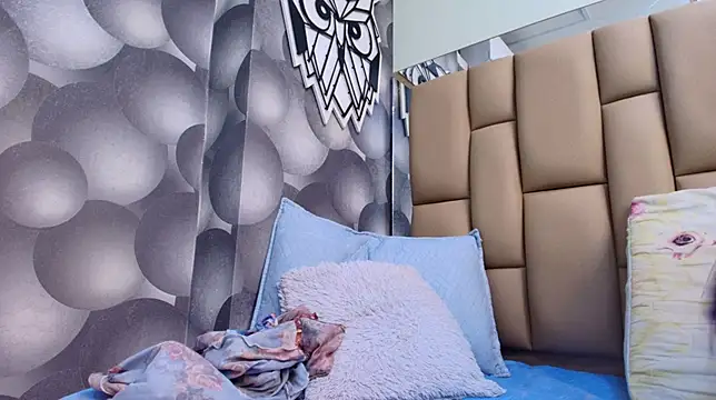 Snapshot of hannah_teehn chatting on October 18, 2025, 7:03 pm hannah teehn online show from October 18, 2025, 7:03 pm