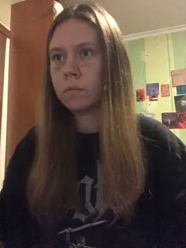 Snapshot of LunaVirelle chatting on October 26, 2025, 8:59 pm LunaVirelle online show from October 26, 2025, 8:59 pm